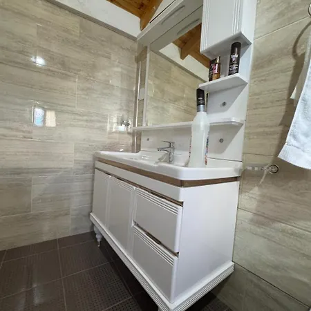 Bedena House *