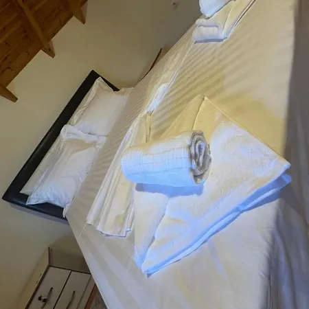 펜션 Bedena House *