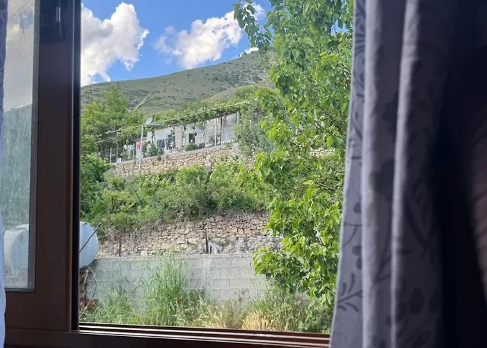 Bedena House Ferienhaus *