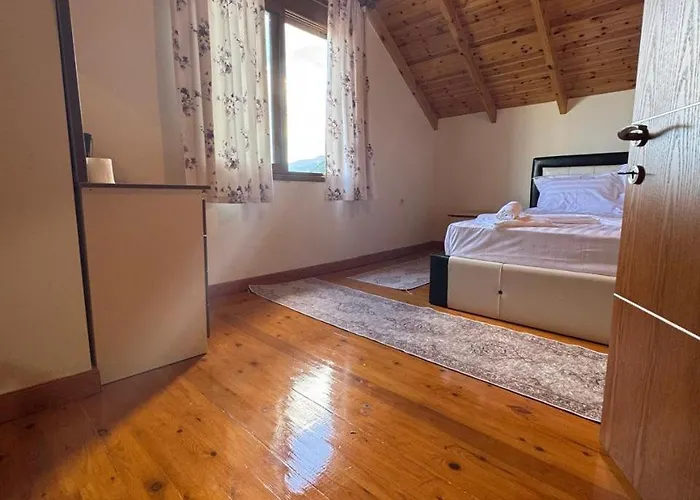 Feriehus Bedena House *